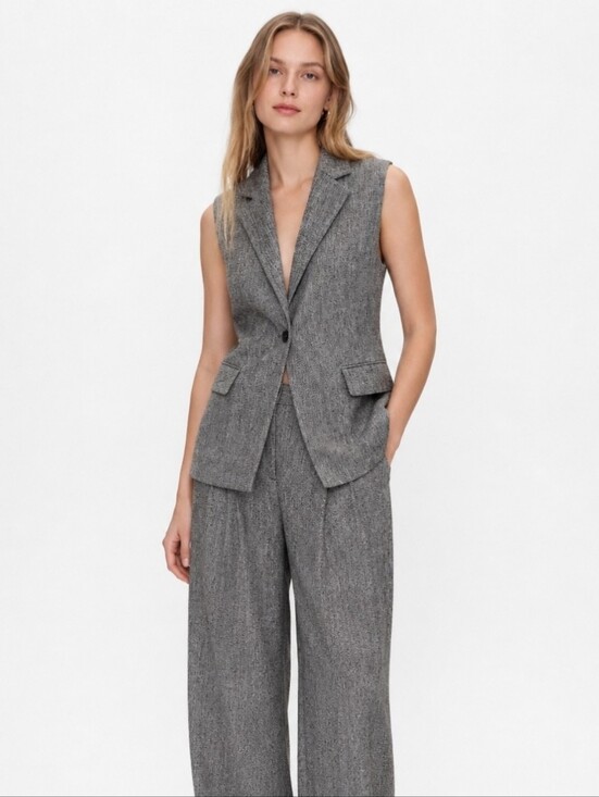Theory Jackets & Blazers - Theory Sedeia vest and matching trouser set structured gray Size 6